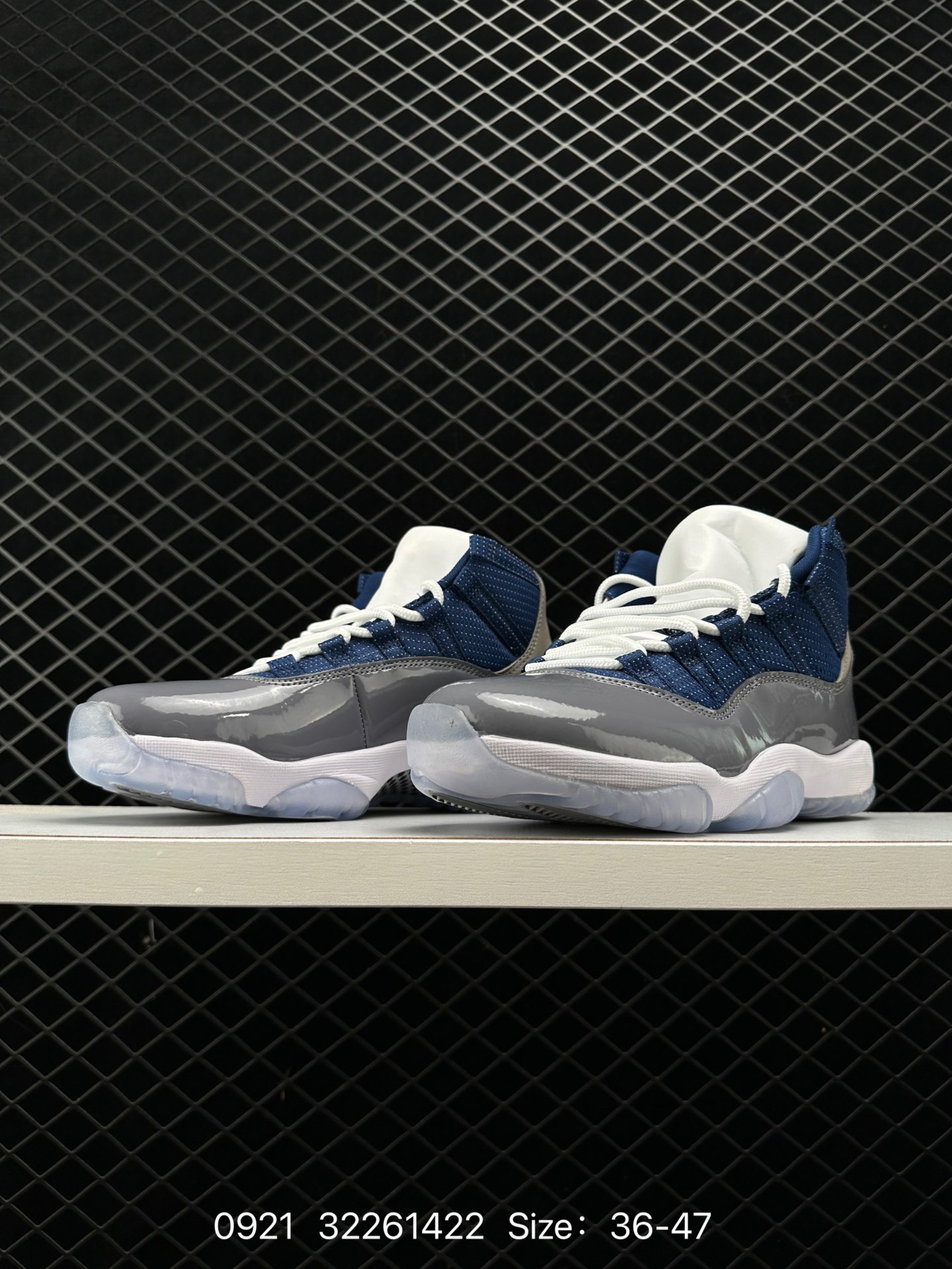 Nike Air Jordan 11 Retro Low”Concord“